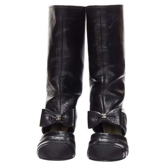 Chanel silver CC bow leather cut out boots - Picture 3 of 6